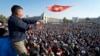 Митинг недовольных итогами парламентских выборов на площади «Ала-Тоо» в Бишкеке. 5 октября 2020 г.