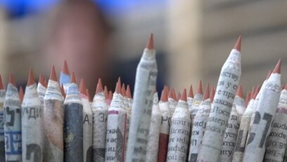 U Srbiji prave olovke i bojice od starih novina