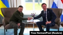 Нідерланди виділять Україні 122 мільйони євро на боєприпаси (на фото президент України Володимир Зеленський і прем’єр-міністр Нідерландів Марк Рютте (праворуч). Гаага, Нідерланди, 4 травня 2023 року)