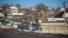 Intrarea în satul Floreni, Anenii Noi. Localitatea se află la o distanță de 25 de km de centrul raional și la 13 km de Chișinău.