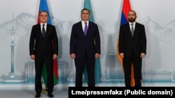 Главы МИД Азербайджана, Казахстана и Армении — Джейхун Байрамов, Мурат Нуртлеу и Арарат Мирзоян. Алматы, 10 мая 2024 года