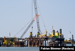 Terminalului de gaz lichefiat de la Wilhelmshaven/Germania, fotografiat în august 2022 de Reuters.
