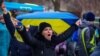 «Люди голими руками зупиняли російські танки»: як на півдні чинили спротив Росії на початку вторгнення