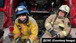 У Києві 3 грудня сталась масштабна пожежа на одному із СТО, повідомила Державна служба надзвичайних ситуацій України