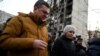 Ministrul ucrainean de externe, Dmitro Kuleba, și ministrul german de externe, Annalena Baerbock, vizitează o zonă afectată de bombardamentele rusești, Harkov, 10 ianuarie 2023