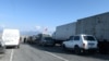 «Սպասում ենք բացվի, որ սնունդը տեղ հասցնենք». հարյուրավոր արցախցիներ սպասում են ճանապարհի բացվելուն 