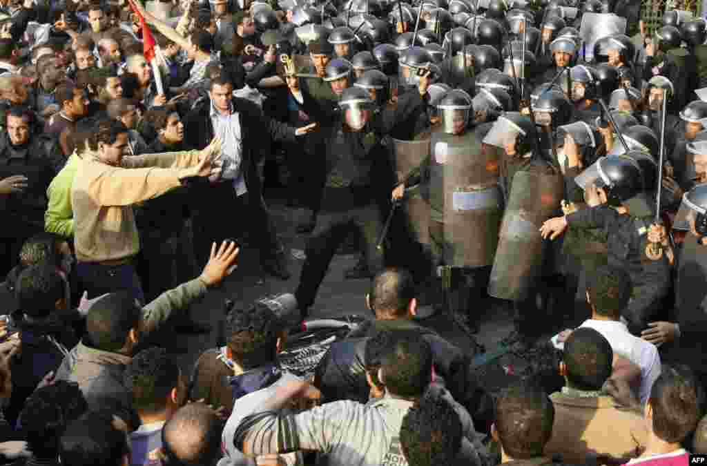 Qahirə küçələri, 25 yanvar 2011