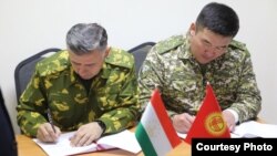 Раҷабалӣ Раҳмоналӣ ва Уралбек Шаршеев