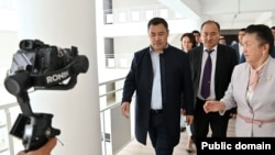 Президент Садыр Жапаров саламаттык сактоо министри Алымкадыр Бейшеналиев менен. 01.06.2022 