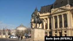 Statuia lui Carol I din centrul Bucureştiului