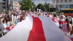 «Марш Свабоды» у Варшаве 9 жніўня 2025-га. 