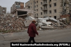 У Покровську лишаються понад 7 тисяч жителів. Місцеві кажуть, що дехто виїжджає, але повертається. На фото: Покровськ, листопад 2024 року