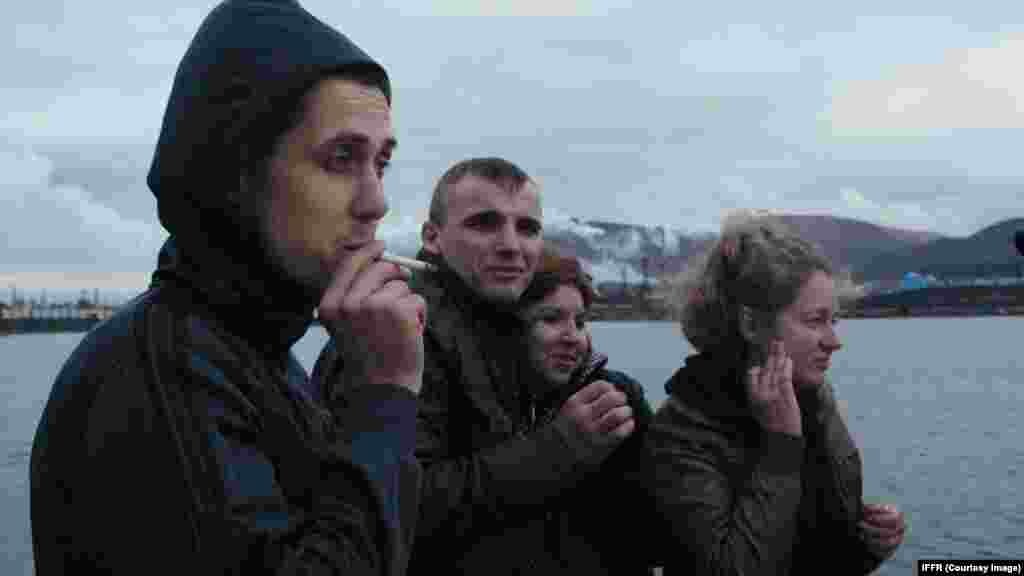 Герои фильма Натальи Мещаниновой "Комбинат Надежда" не хотят жить в Норильске