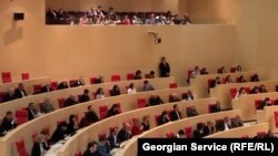Парламент завтра в ускоренном режиме приступит к рассмотрению и до окончания недели утвердит реорганизацию правительства