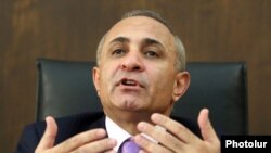 Armenia - Parliament speaker Hovik Abrahamian at a press-conference, Yerevan,24Dec,2009