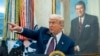 Дональд Трамп в Белом доме