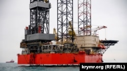 Україна, Азовське море. Бурова установка «Незалежність» «Чорноморнафтогазу»