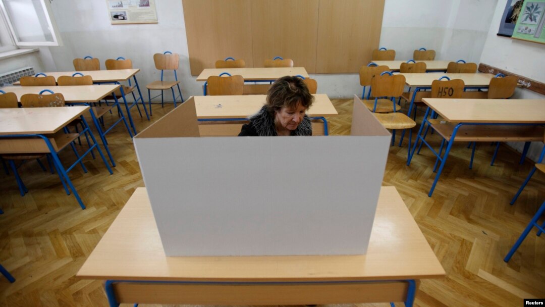 Inicijativa “Narod odlučuje” traži i značajnu redukciju prava nacionalnih manjina