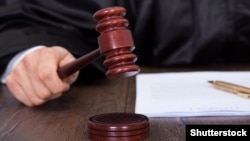 В ОАСК зазначили, що предметом позовів є визнання протиправними дій та зобов’язання вчинити дії