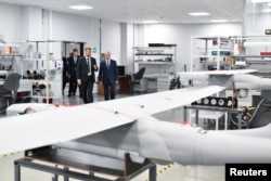 Президент Росії Володимир Путін відвідує виробниче підприємство Центру спеціальних технологій у Санкт-Петербурзі, Росія, 19 вересня 2024 року