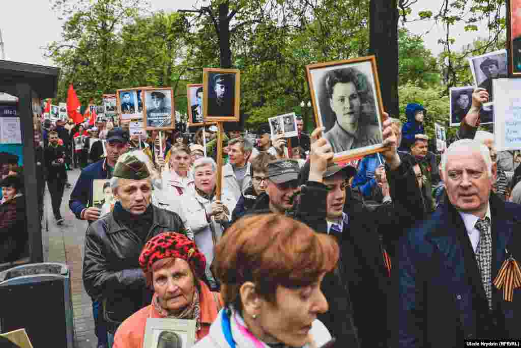 У сакавіку Аляксандр Лукашэнка заявіў, што «катэгарычна супраць» гэткіх мерапрыемстваў. Афіцыйныя мерапрыемствы праходзяць у іншым фармаце пад лёзунгам «Беларусь памятае», без выкарыстаньня «георгіеўскай стужкі» і практычна без савецкай сымболікі