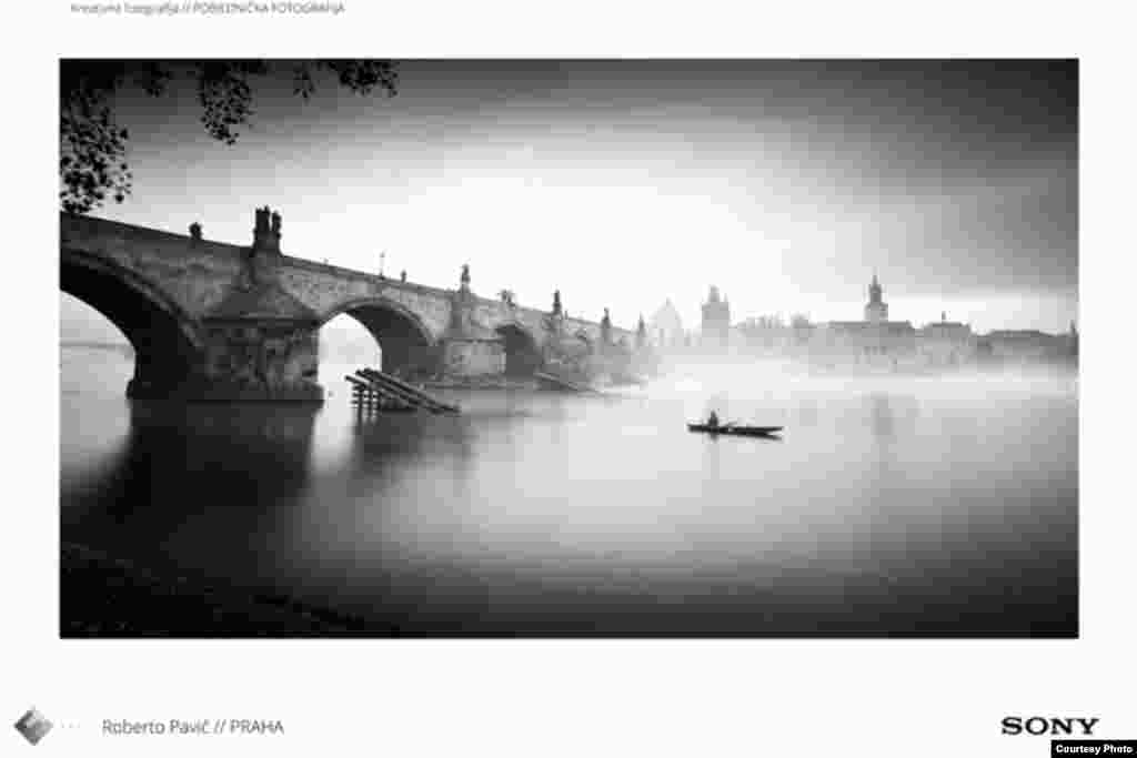 Roberto Pavić dobio je nagradu u kategoriji „Kreativna fotografija“ za uradak „Prag“.