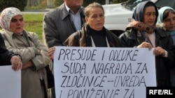 Fotografije: Midhat Poturović