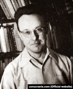 Юрій Шевельов (1908–2002) – українсько-американський славіст-мовознавець німецького походження; історик української літератури
