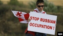 В будущем году Россия более активно станет продвигать свои интересы на Кавказе, считает часть политологов