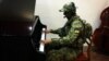 Український воїн у зоні бойових дій на Донбасі на лінії фронту (архівне фото)