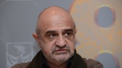 Ըստ Ռուբեն Բաբայանի, թատրոնը հիմա լուծում է ոչ միայն գեղարվեստական, այլև հոգեբանական խնդիրներ