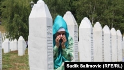 Az Emlékközpont melletti temető, Srebrenica-Potočari, 2021 július 11.