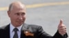 Путін використовує військовий парад, щоб підняти рівень патріотизму перед голосуванням щодо продовження свого правління