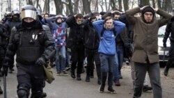 Eddig nem látott mértékű brutalitás a Kreml-ellenes tüntetéseken