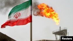 ایران در ماه دسامبر ۲۰۱۶ تولید روزانه خود را به رقم سه میلیون و ۷۲۰ هزار بشکه رسانده است.