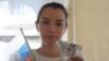Скріншот з відео Владислава Бохана, в якому він опублікував фото та відеозвіти від кримських вчителів з «антидроновим приладом» з фольги та дзвіночка.