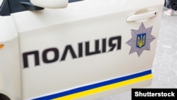 Поліція: погрожуючи притягненням до відповідальності, застосовуючи фізичне насилля, поліцейські вимагали гроші