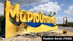 Приховатися від російської мобілізації в зруйнованому місті важко, кажуть журналісти