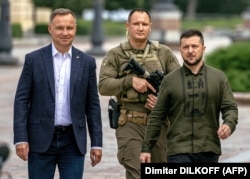 Президент України Володимир Зеленський (праворуч) і президент Польщі Анджей Дуда (ліворуч). Київ, Україна. 23 серпня 2022 року