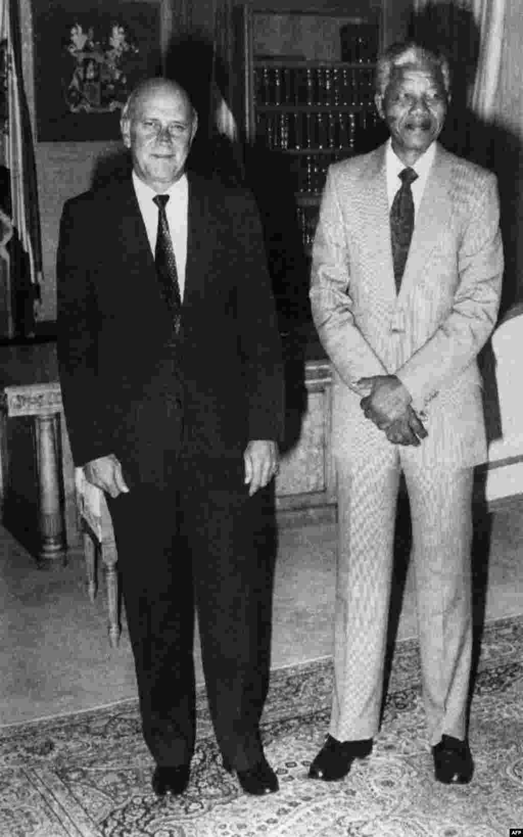 در سال ۱۹۹۰ آزاد شد.