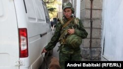 Таможенная служба была создана в 1992 году, и очень скоро стала основой бюджетообразующей структурой молодого государства