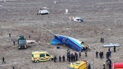 Diňle: Azerbaýjan uçarlary adam pidaly heläkçilikden soň Russiýa uçuşlaryny ýatyrdy