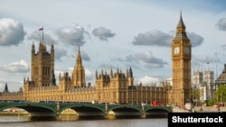 Біґ Бен, будівля парламенту та Вестмінстерський міст у Лондоні
