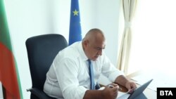 По време на днешното заседание не Министерския съвет премиерът Бойко Борисов разпореди части от болниците да бъдат реорганизирани специално за лечение на COVID-19