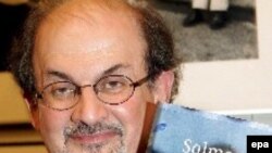 در ۱۶ اسفند سال ۱۳۶۷ خورشيدی بدنبال صدور فتوای آيت الله خمينی مبنی بر اعدام سلمان رشدی نويسنده کتاب آيات شيطانی، وزارت امور خارجه جمهوری اسلامی روابط ديپلماتيک خود را با انگليس قطع کرد